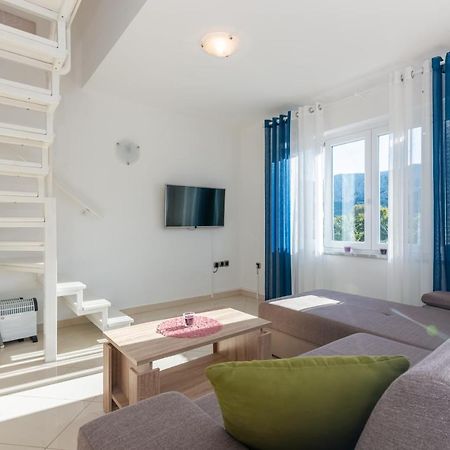 Apartment Mimoza 6, Baska, Krk Экстерьер фото