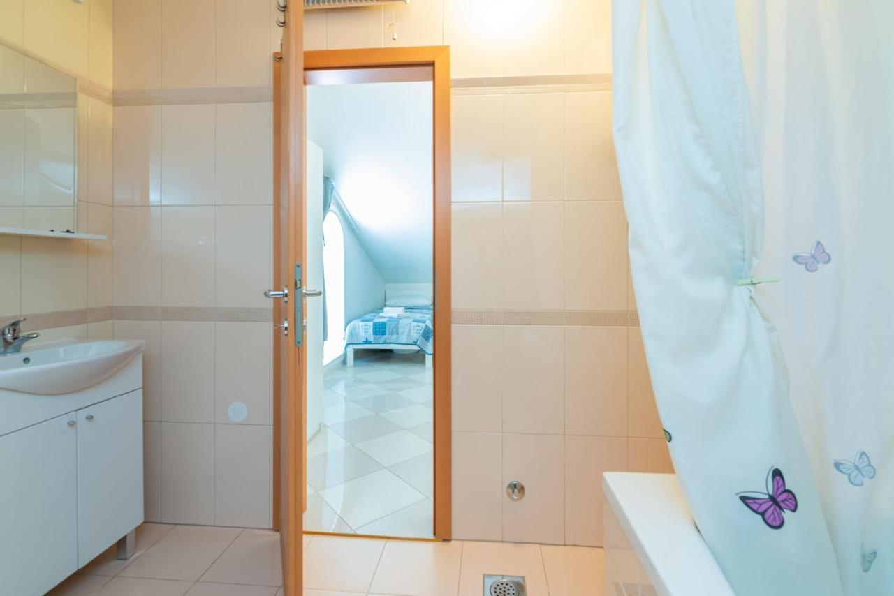 Apartment Mimoza 6, Baska, Krk Экстерьер фото